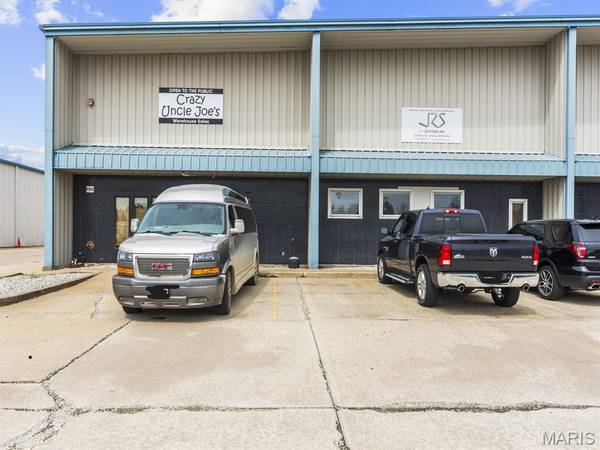 37 Elaine DR, O'fallon, MO 63366