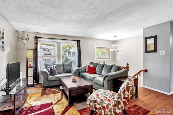 21 Muir ST, Eureka, MO 63025