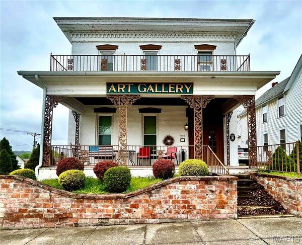 202 N 3rd ST, Louisiana, MO 63353