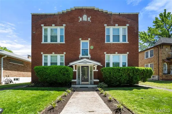1030 Commodore DR, Richmond Heights, MO 63117