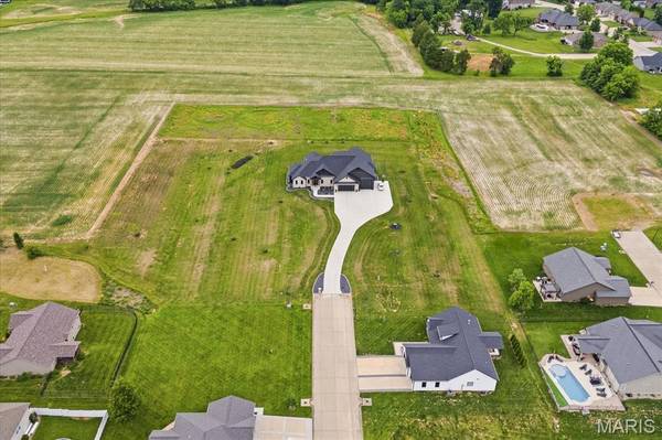 422 Briarfest DR, Millstadt, IL 62260