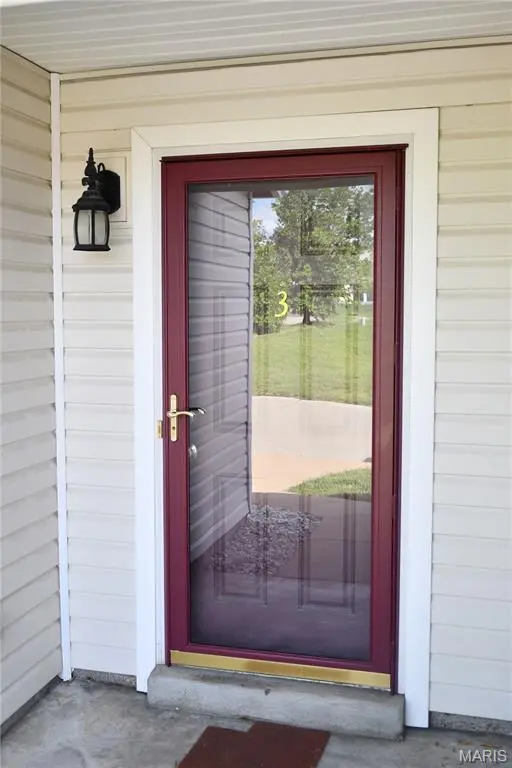 3 Hensley TER, Jennings, MO 63136