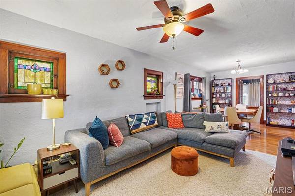 6112 Newport AVE, St Louis, MO 63116