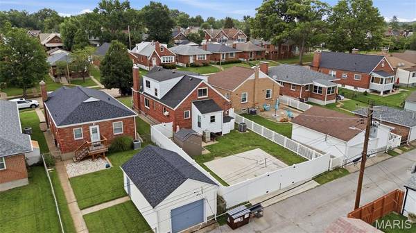 5426 Mardel AVE, St Louis, MO 63109