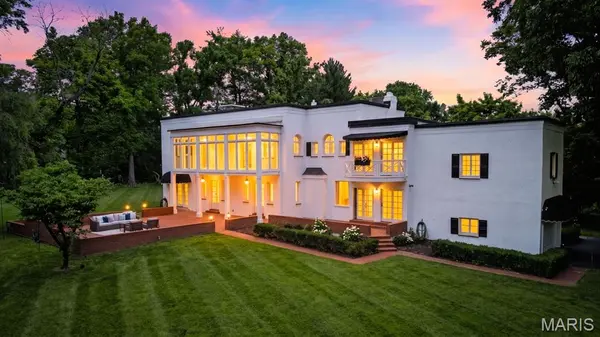 4 Litzsinger LN, Ladue, MO 63124