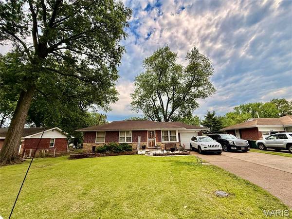 1244 Forest Home DR, Bellefontaine Nghbrs, MO 63137