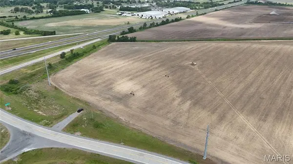 2338 S Acres DR, Sikeston, MO 63801