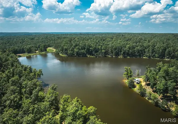 1292 Wayne 528, Greenville, MO 63944