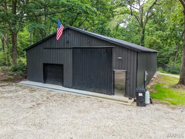 3177 Patrick LN, Pacific, MO 63069
