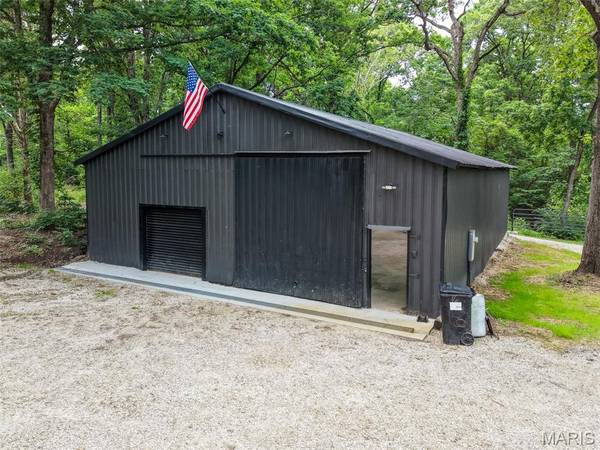 3177 Patrick LN, Pacific, MO 63069