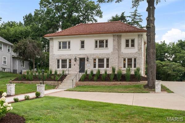 5 S Rock Hill RD, Webster Groves, MO 63119