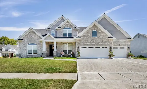 1016 Bellevaux PL, St Charles, MO 63301