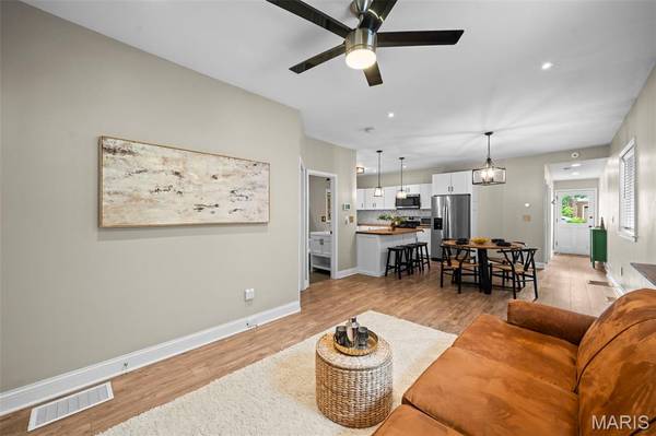 4724 Hummel AVE, St Louis, MO 63116