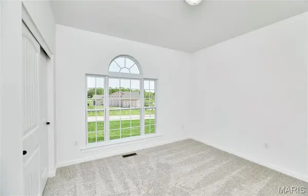 10 Canyon Creek CT, Moscow Mills, MO 63362