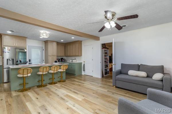15895 Hallmark Lane, St Robert, MO 65584