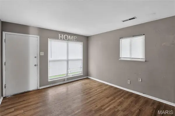10151 Mayfair DR, St Louis, MO 63136
