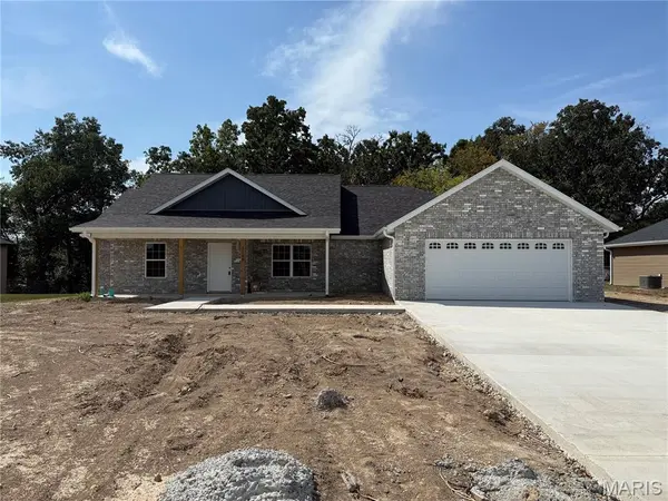 1100 Daytona Drive, Lebanon, MO 65536