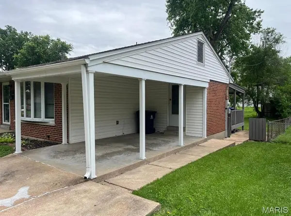 270 W Saint Anthony LN, Florissant, MO 63031