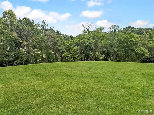 Lot 16 Cobblestone DR, Washington, MO 63090