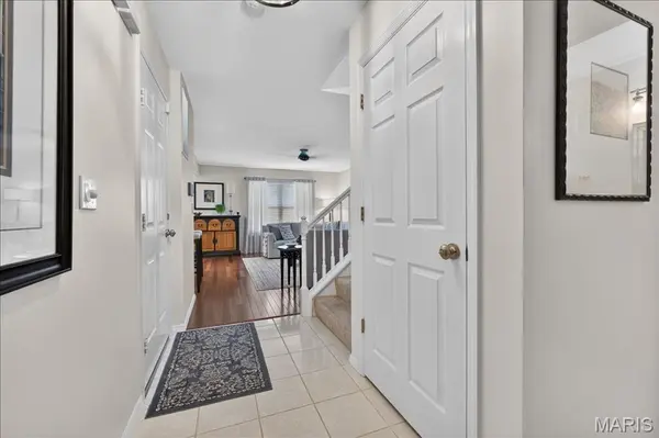 1007 Big Bend Crossing DR, Manchester, MO 63088