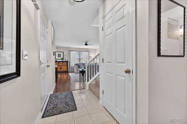 1007 Big Bend Crossing DR, Manchester, MO 63088