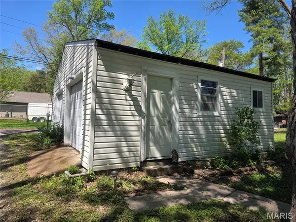 3318 Putnam AVE, Belleville, IL 62226