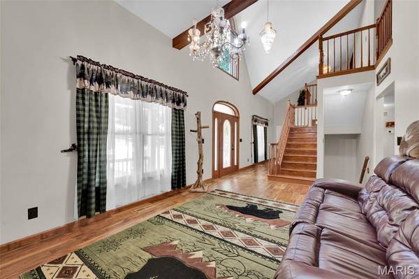 23292 Eagles Roost LN, Warrenton, MO 63383