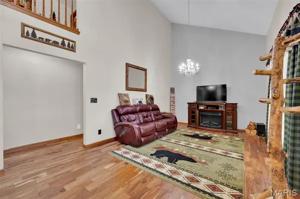 23292 Eagles Roost LN, Warrenton, MO 63383
