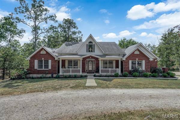 23292 Eagles Roost LN, Warrenton, MO 63383