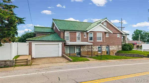 8923 Gravois RD, Affton, MO 63123