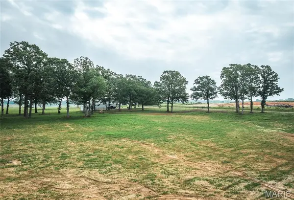 73 N Scott RD, Cuba, MO 65453