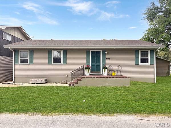 602 Illinois AVE, Dupo, IL 62239
