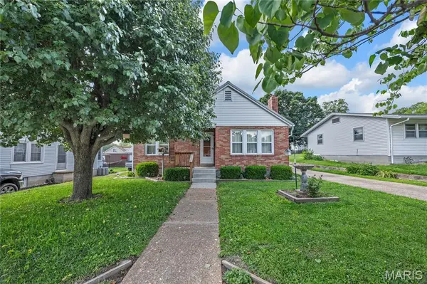 428 W 9th ST, Hermann, MO 65041