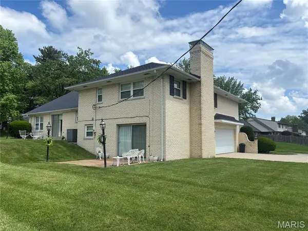 33 Fawnlily DR, Belleville, IL 62221