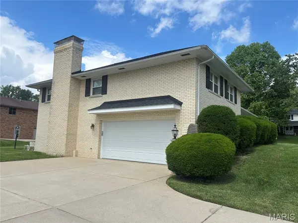 33 Fawnlily DR, Belleville, IL 62221