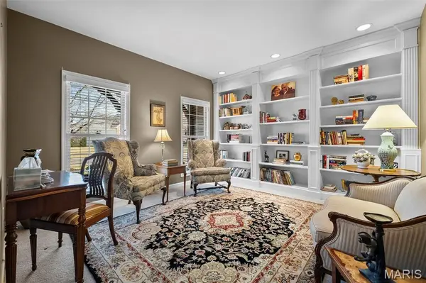 1221 Silver Fern DR, Lake St Louis, MO 63367