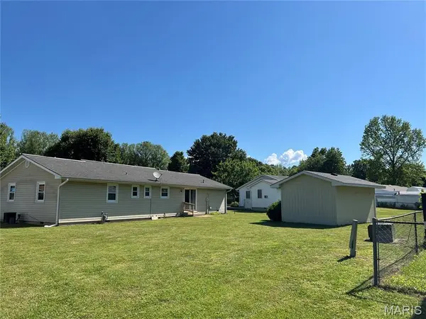 220 Navajo ST, Piedmont, MO 63957