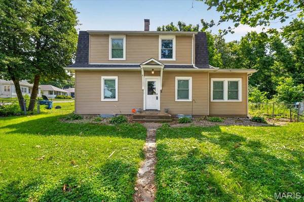 9122 Delphine AVE, St Louis, MO 63114