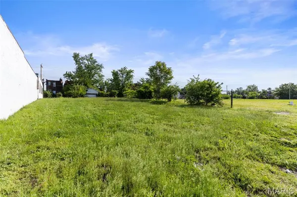 4551 Delmar BLVD, St Louis, MO 63108