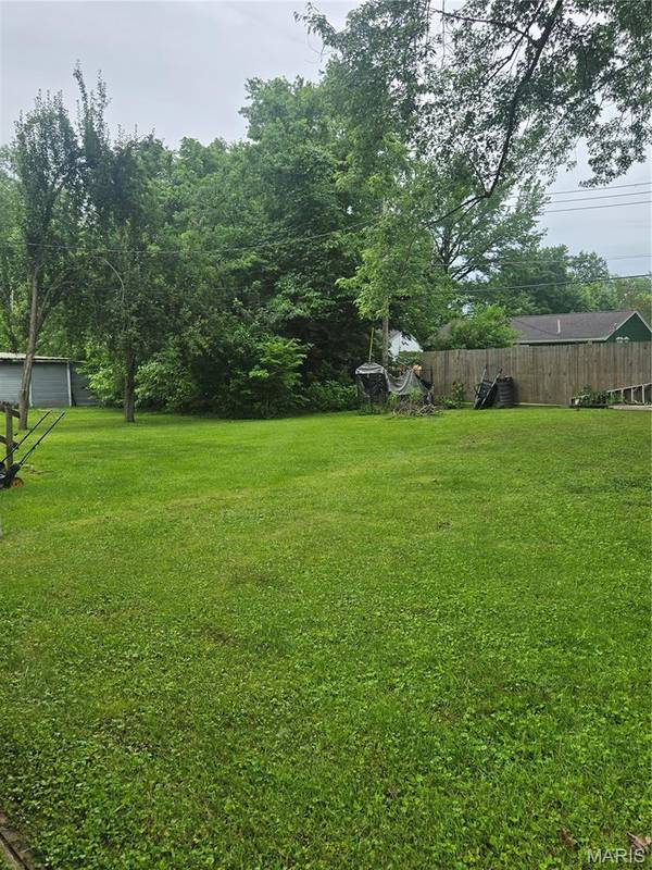 214 Oak ST, Farmington, MO 63640