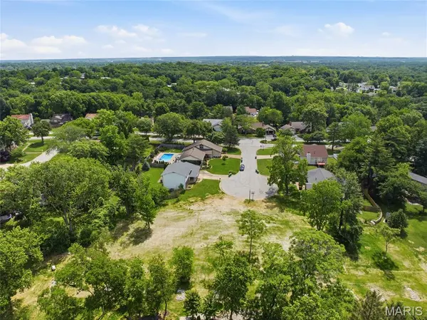 3 Summit Station, St Charles, MO 63303