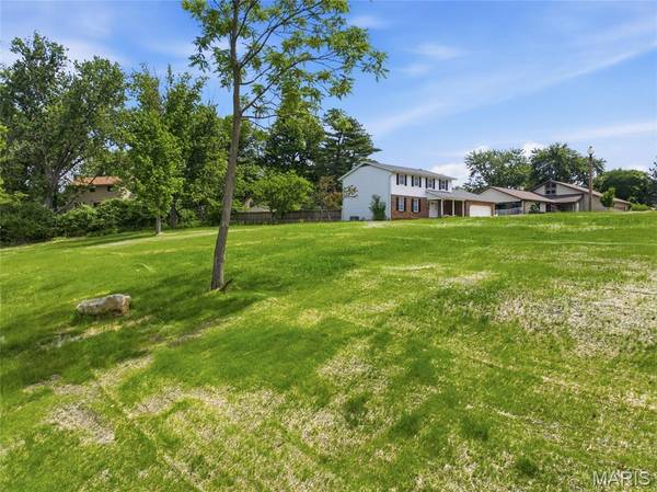 3 Summit Station, St Charles, MO 63303