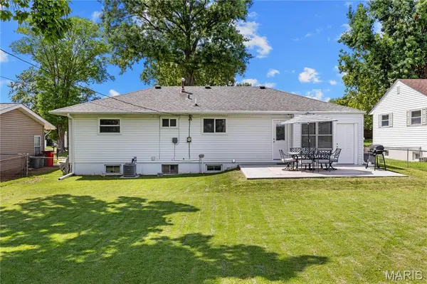 11124 Patsy DR, Green Park, MO 63123