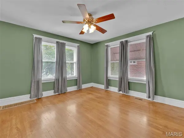 8904 Olden AVE, St Louis, MO 63114