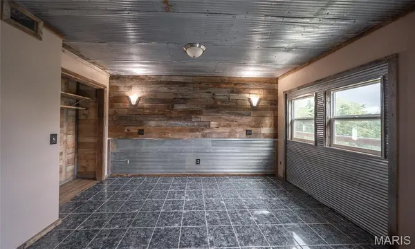 98 Whispering Pines LN, Steelville, MO 65565