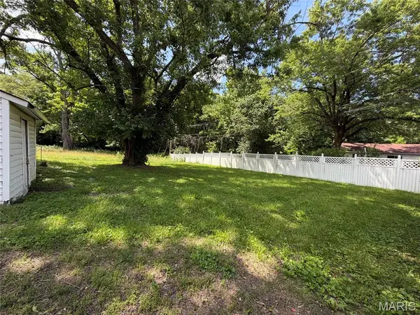 107 Habecking DR, St Louis, MO 63137