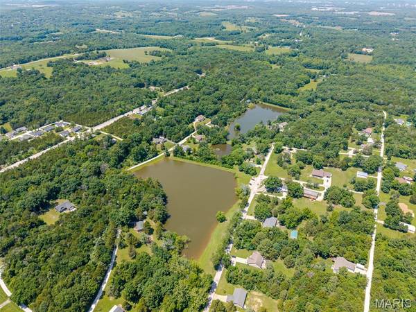 3818-3826 Redwood LN, Catawissa, MO 63015