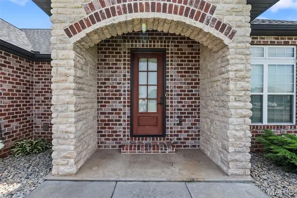 800 Lakeview XING, Cape Girardeau, MO 63701