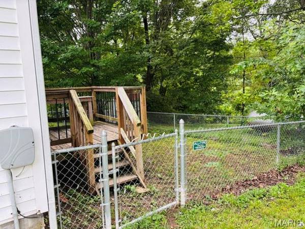 436 Hickory ST, Steelville, MO 65565
