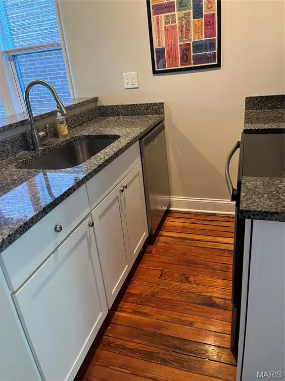1806 Allen AVE, St Louis, MO 63104